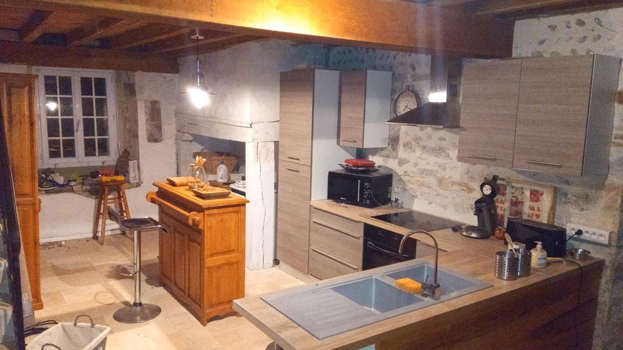 Gite de 6 à 14 pers avec Piscine-Jacuzzi- Salle des fêtes Bastanes Exterior foto